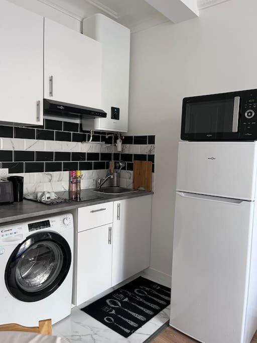 Appartement T2 Aux Portes De Paris Asnières Kültér fotó